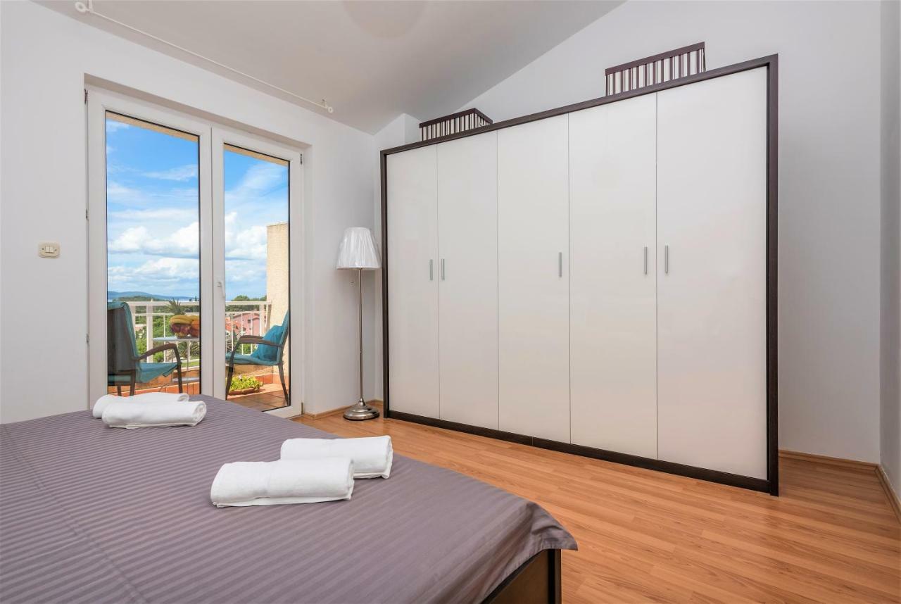 Andor - Lux, Two Beautiful Terraces With Sea & Sunset View Leilighet Makarska Eksteriør bilde