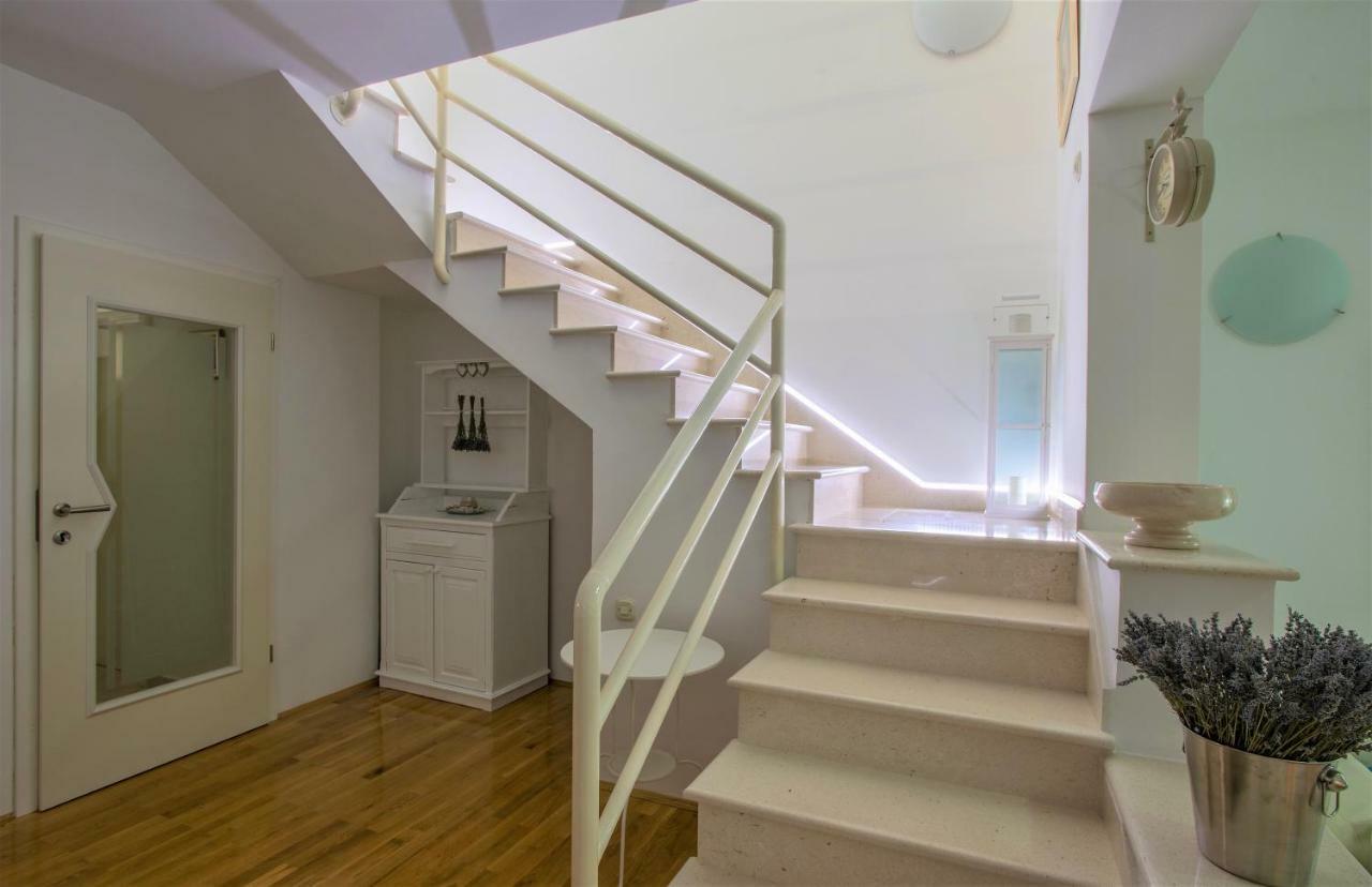 Andor - Lux, Two Beautiful Terraces With Sea & Sunset View Leilighet Makarska Eksteriør bilde